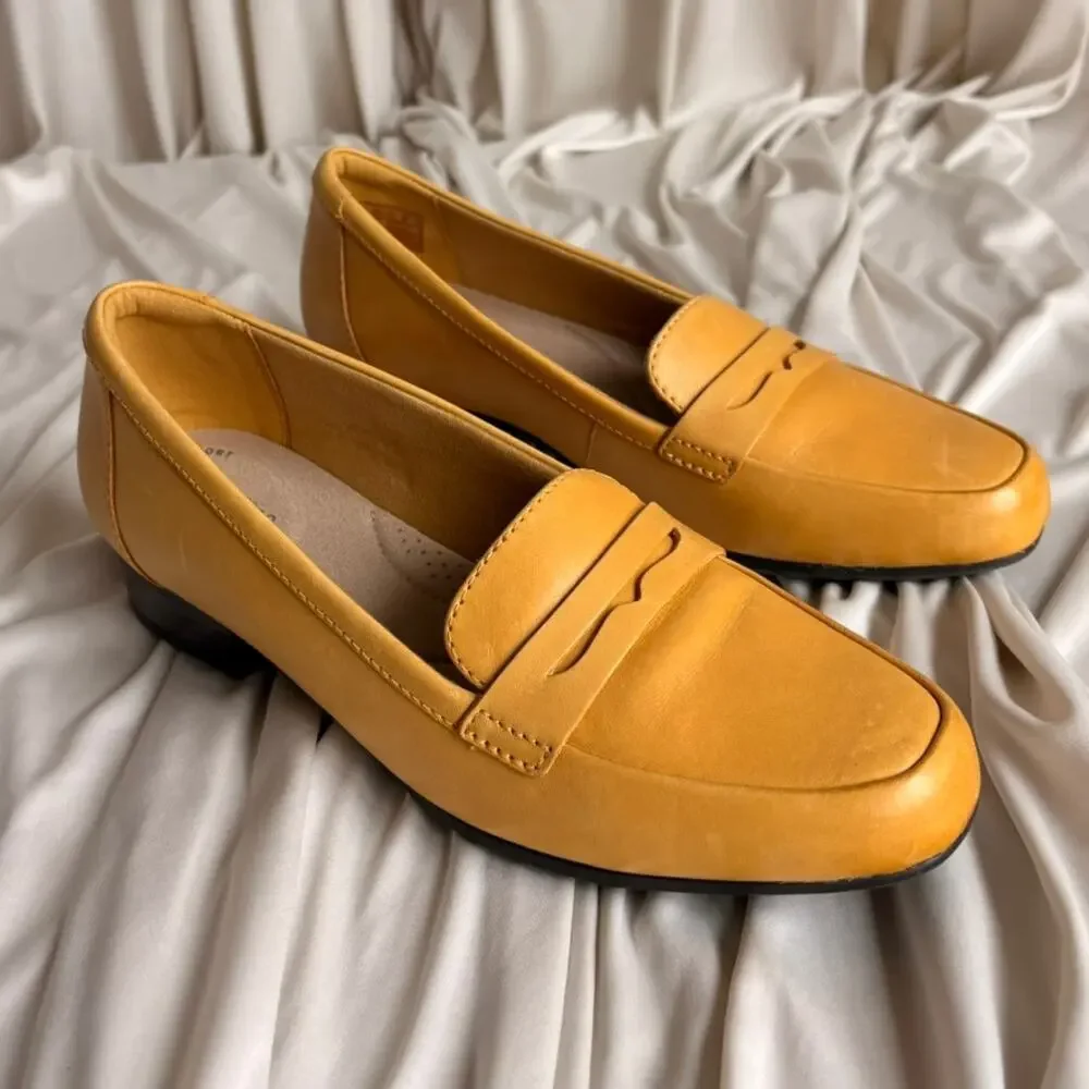 Clarks Juliet Coast Egg Yolk Yellow Leather Loafers - Size 7.5